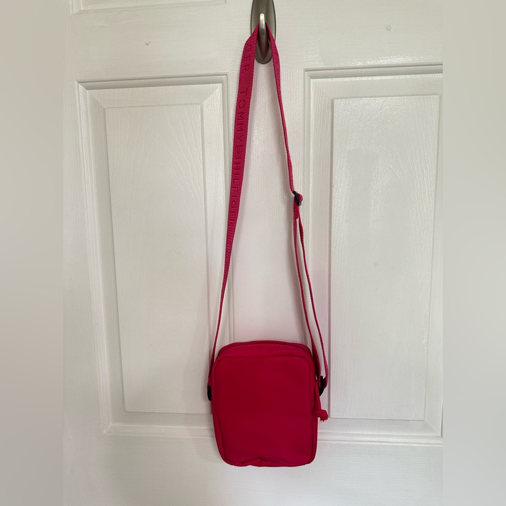 Tommy Hilfiger Vibrant Pink Crossbody Bag - Picture 13 of 13